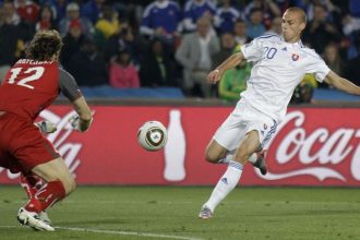 Posedis si dvanast rokov Slovensky hrdina sa od pamenneho golu Talianom dostal az do ruk NAKA