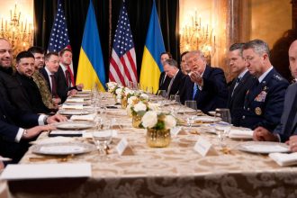 USA tlacia na Kyjev Vzdajte sa Donbasu alebo koncieme zaznelo v zakulis najnovsich rokovani