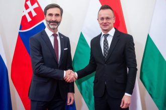 tajna misia pri druzbe bratislava a budapest diskutuju o neprijatelnom postupe