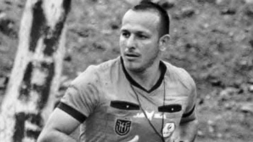 Brutalny zlocin pocas zapasu Rozhodca bol zavrazdeny pred ocami hracov a fanusikov