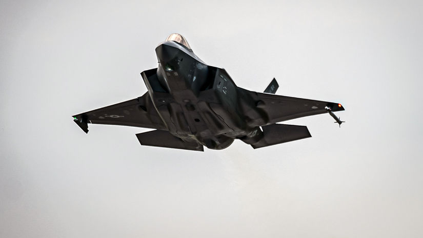 Iran tvrdi ze zostrelil americku stihacku F 35 pilot je mrtvy izrael hovori len o F 15