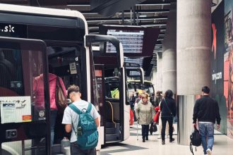 Priama linka B Stiavnica Bratislava konc Dopravu zasiahli nklady aj stanica Nivy