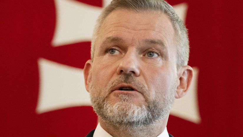 SaS Nieco take nerobia ani vo Varsavskej palaci Po papalasskom bankete liberali ziadaju kontrolu NK