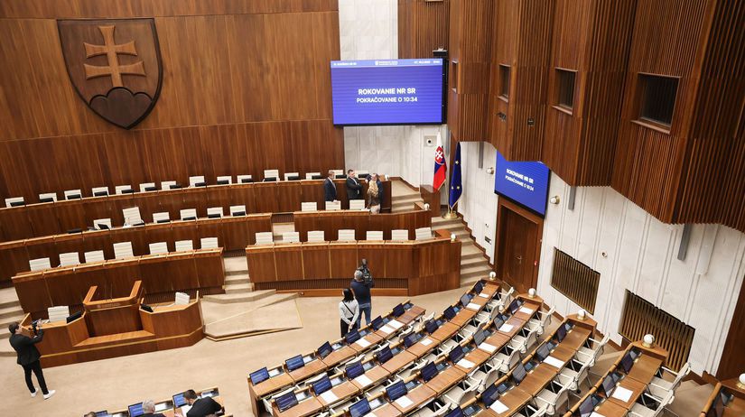 Statny prieskum opat prekvapil Tesny suboj o prve miesto a sok pre matovicovcov
