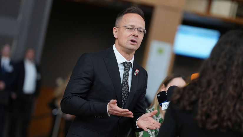 Szijjarto ostro skritizoval Pavla Sam vehementne obhajoval komunisticky rezim