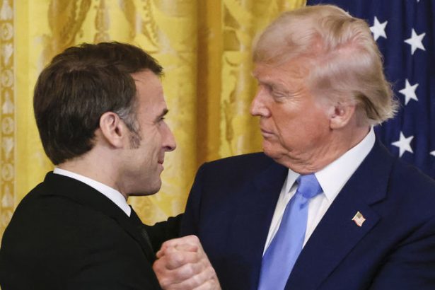 Trump zosmiesnil Macrona Narazky na manzelku vyvolali vo Francuzsku poburenie