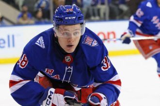 Vydoloval puk a spustil golovu akciu Bojovnik Sykora ma prvu asistenciu v NHL