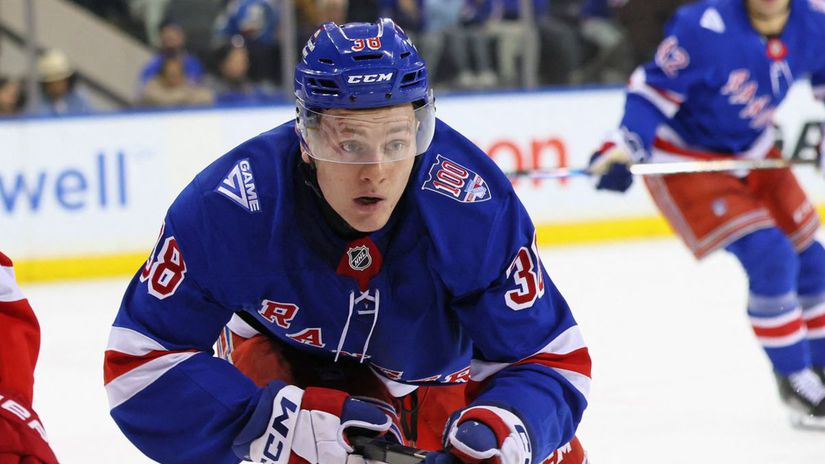 Vydoloval puk a spustil golovu akciu Bojovnik Sykora ma prvu asistenciu v NHL