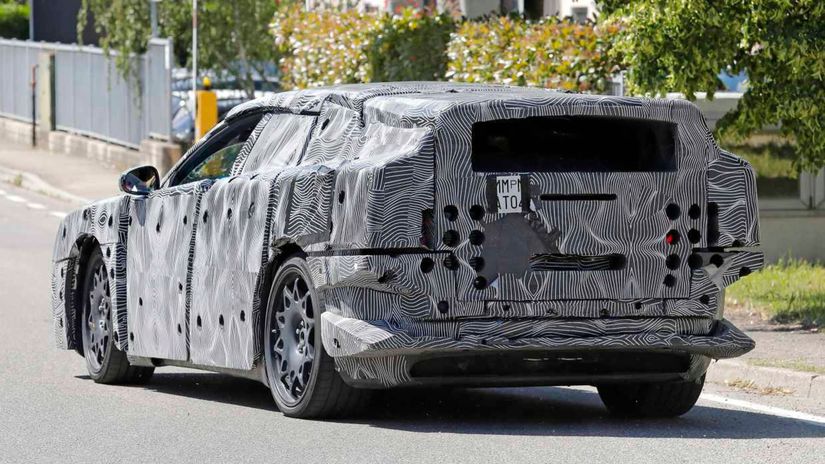 Ferrari Luce Taku to kamuflaz sme este nevideli Chrani nieco nevidane