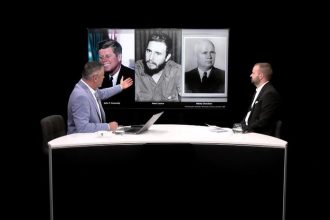 Historik Kriz Od Stalina po Putina sa opakuje ten isty vzorec Moc paranoia agresia a nakoniec boj o prezitie