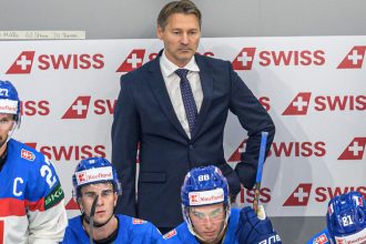 Kritika rozhodcov Orszagh nesuhlasil s pohlades hracov Vysvetlil preco na konci posadil Pospisila