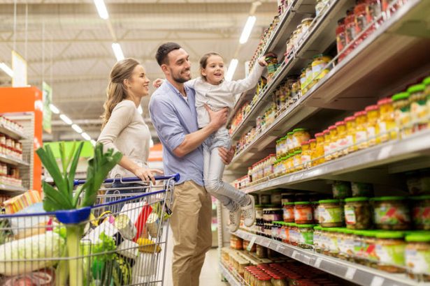 Mozno ju mate v chladnicke Velky retazec na Slovensku stiahol z predaja oblubenu zeleninu Naslo sa v nej cudzie teleso