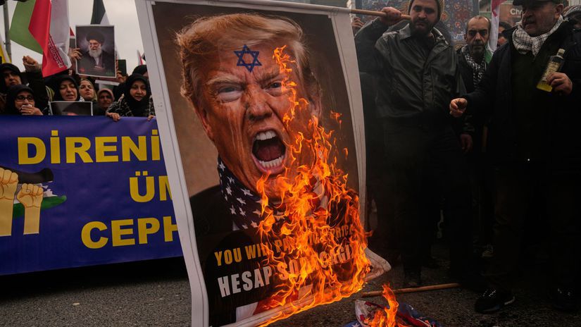 Trump ma na stole nove plany utoku na Iran Klucovy brifing s admiralom moze rozhodnut