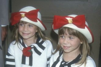 Boli najslavnejsie dvojiky sveta Hollywood odmietli a dnes zarabaju miliony Aky je pribeh Mary Kate a Ashley Olsenovych