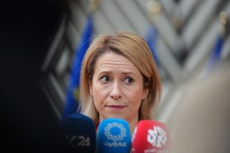 Drony zasiahli Petrohrad Kallasova Kremel panikari a nevie co robit