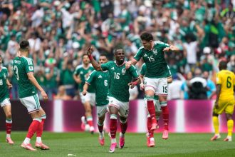 Dva goly a tri cervene karty Otvaraci zapas sampionatu priniesol mexicku fiestu