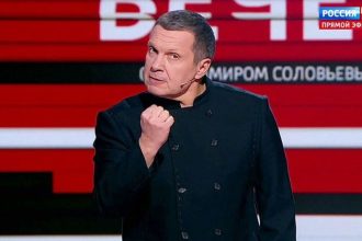Musi horiet Putinov propagandista poaduje dery na Eurpu z Petrohradu
