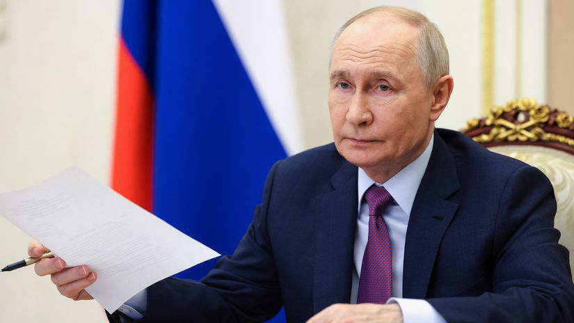 Putin poziadal oligarchov o pomoc Do rozpocotu prislo 130 krat viac penazi nez Moskva planovala