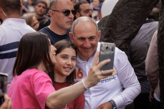 V armenskych volbach sa rozhodovalo o Rusku Ich vysledok Putina nepotesi Porco mu vitaz prekaza