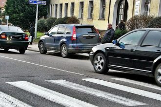 Velka zmena na priechodoch Brzdit budeme uz pri bliziacom sa chodcovi