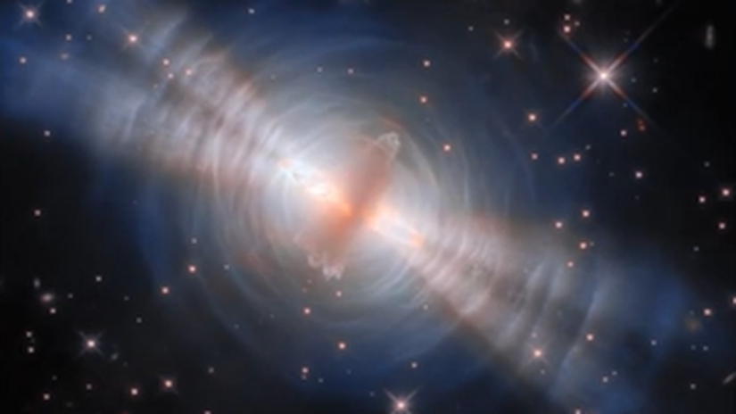 Vyzera ako kozmicke vajce Hubble odhalil jeden z najzahadnejsich objektov v nasnej