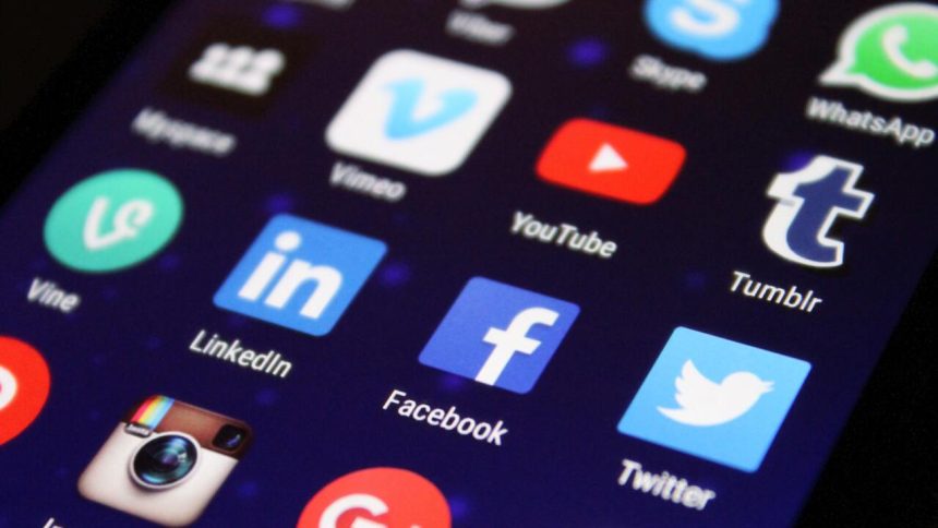 Prvi v Evrope Francuzsko schvalilo zakaz socialnych sieti pre deti Svet Spravy