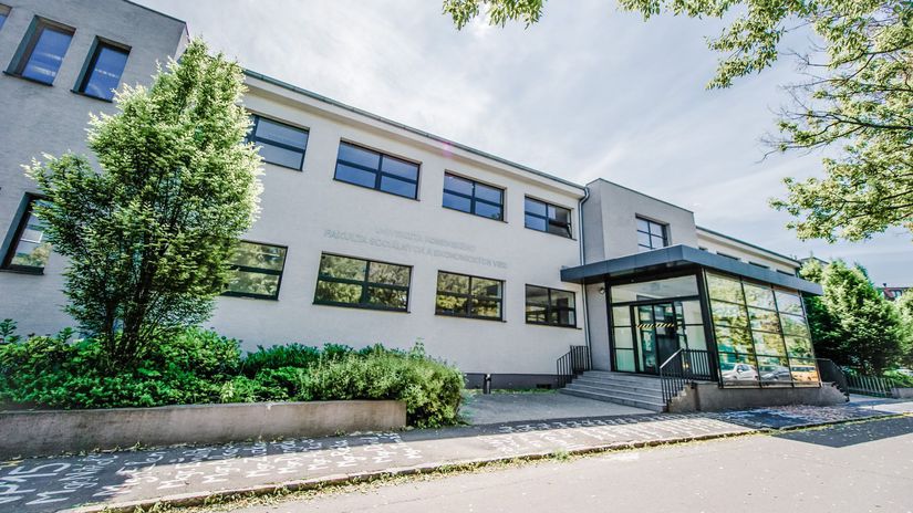 Skandal so stipendiami na Univerzite Komenskeho Vedenie podava trestne oznamenie a nariadilo audit