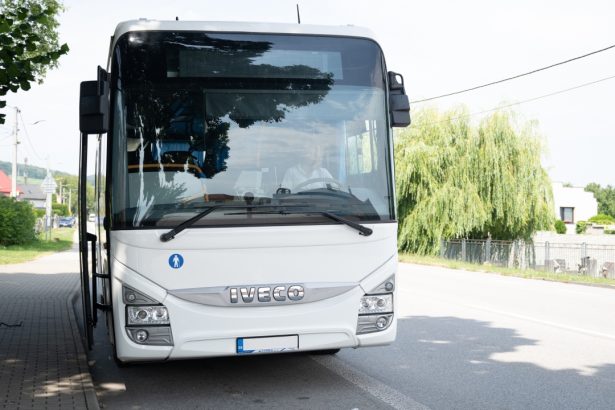 Velke zmeny v doprave v jednej casti Slovenska Regionalne autobusy budu premavat castejsie Niektore pojdu kazdych 30 alebo 60 minut Ako vybavit Uzitnessa pravda