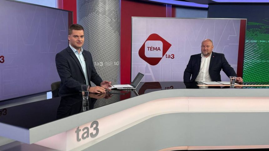 Huliak zastavil miliony pre futbal SFZ chysta trestne oznamenie Posledne kopacky umierajuceho kona reaguje minister
