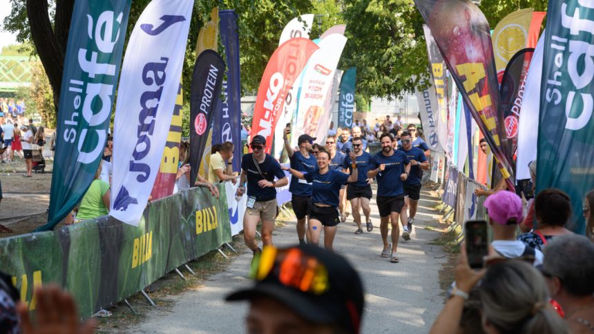 Nikdy viac ale uz sa tesim 32 hodin na trati 2 hodiny spanku a finis v prvej stvrtine Ako vyzeral beh napriec Slovenskom Ostatne sporty Sportweb