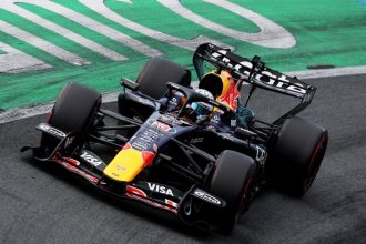 Tvrdy naraz Maxa Verstappena do muru Smutna rozlucks Holandiana s domacou velkou cenou F1 Ostatne sporty Sportweb