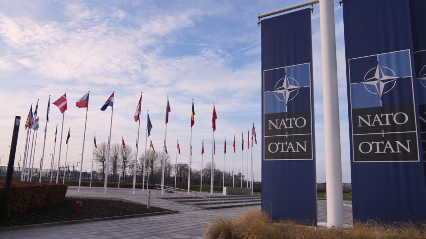 ak by putin zautocil na pobaltie nato ma pripravenu nekompromisny trojfazovy plan odpoved by pocitili aj hlboko v rusku