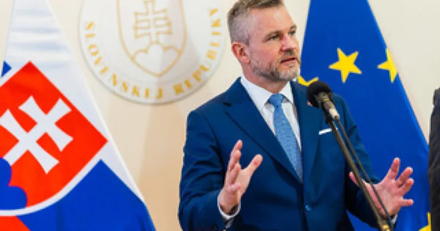 Fico má vo faktoch pravdu, no riskuje bezpečnosť štátu