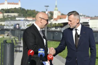 Spojenie v boji o Bratislavu: Winklerovo odstúpenie môže mať dva efekty