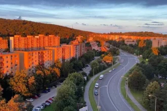 Aj celoročná práca bez míňania nestačí na byt. Koľko m² kúpite za ročný plat?