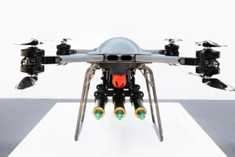 Američania premenili zásobovací dron na lovca. Tri rakety mu umožňujú opakovane útočiť