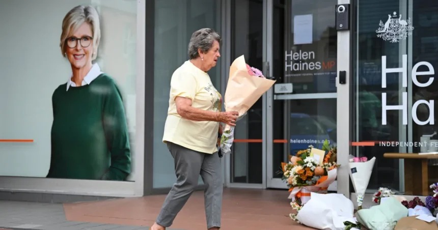 Austrálska poslankyňa prišla po útoku o nohu