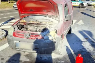 Auto začalo horieť na bratislavskej ulici, vodič sa pri hasení popálil