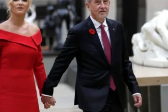 Babiš prekvapil fanúšikov. Na jeho Instagrame sa objavilo video zamilovaných veveričiek