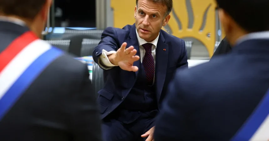 Bod zlomu pre Francúzsko. Macron po streľbe ostro odsúdil rasistický teror