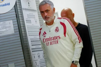 El Clásico bez Viníciusa a ostré slová Mourinha. Hviezde Realu odporučil radikálny krok