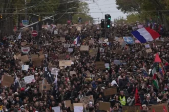 Francúzsko po protestoch: stovky zranených policajtov, 1400 zadržaných