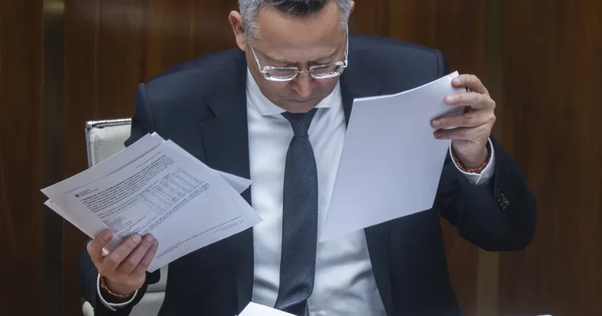 Kamenickému vystrelilo pero, opozícia kritizuje rating a dlh