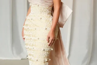 Kim Kardashian v 75-ročných šatách, Taylor Swift ako víla. 18 rób gala