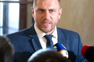 Kuffa rešpektuje Pellegriniho rozhodnutie, zmluvy z čias Tarabu ho zaskočili
