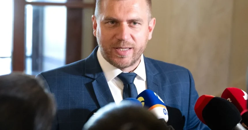 Kuffa rešpektuje Pellegriniho rozhodnutie, zmluvy z čias Tarabu ho zaskočili