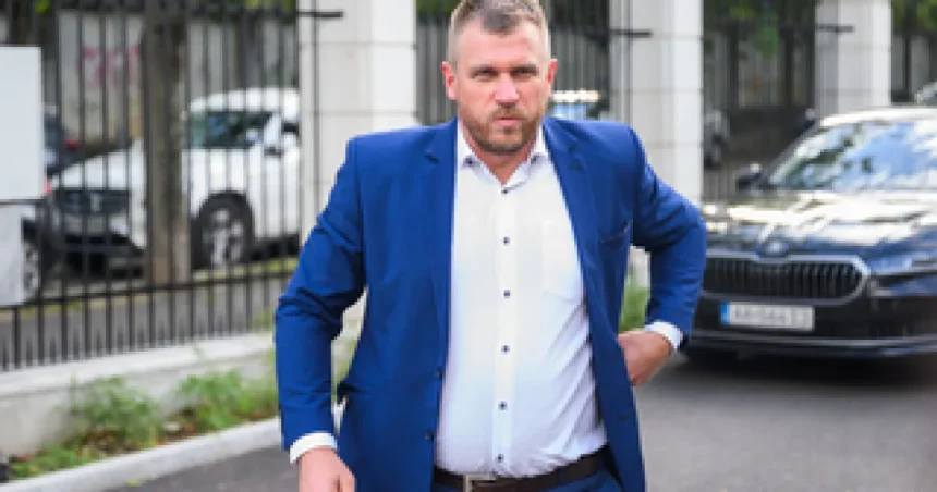 Kuffa: Taraba je klamár v obleku. Karas: Ficova vláda je najslabšia