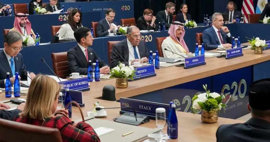 Lavrov na G20 šíril klamstvá, no aj tak sa „skvele“ zabával