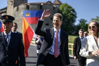 Lichtenštajnský princ využil veto. Takúto moc nemá väčšina európskych panovníkov