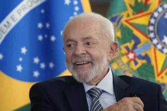 Lula porazil Bolsonara a štvrtýkrát sa stal brazílskym prezidentom